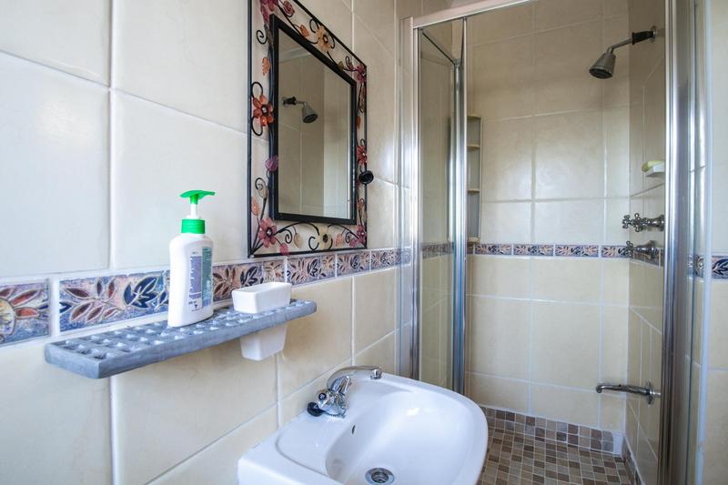 To Let 8 Bedroom Property for Rent in Walmer Estate Western Cape
